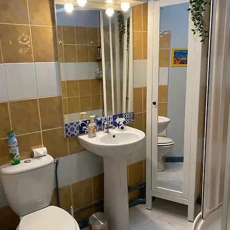 Meuble Tourisme Carmes 2 Etoiles, Entree Autonome,Wifi, Climatise, Petit Parking Prive Appartement Toulouse Buitenkant foto