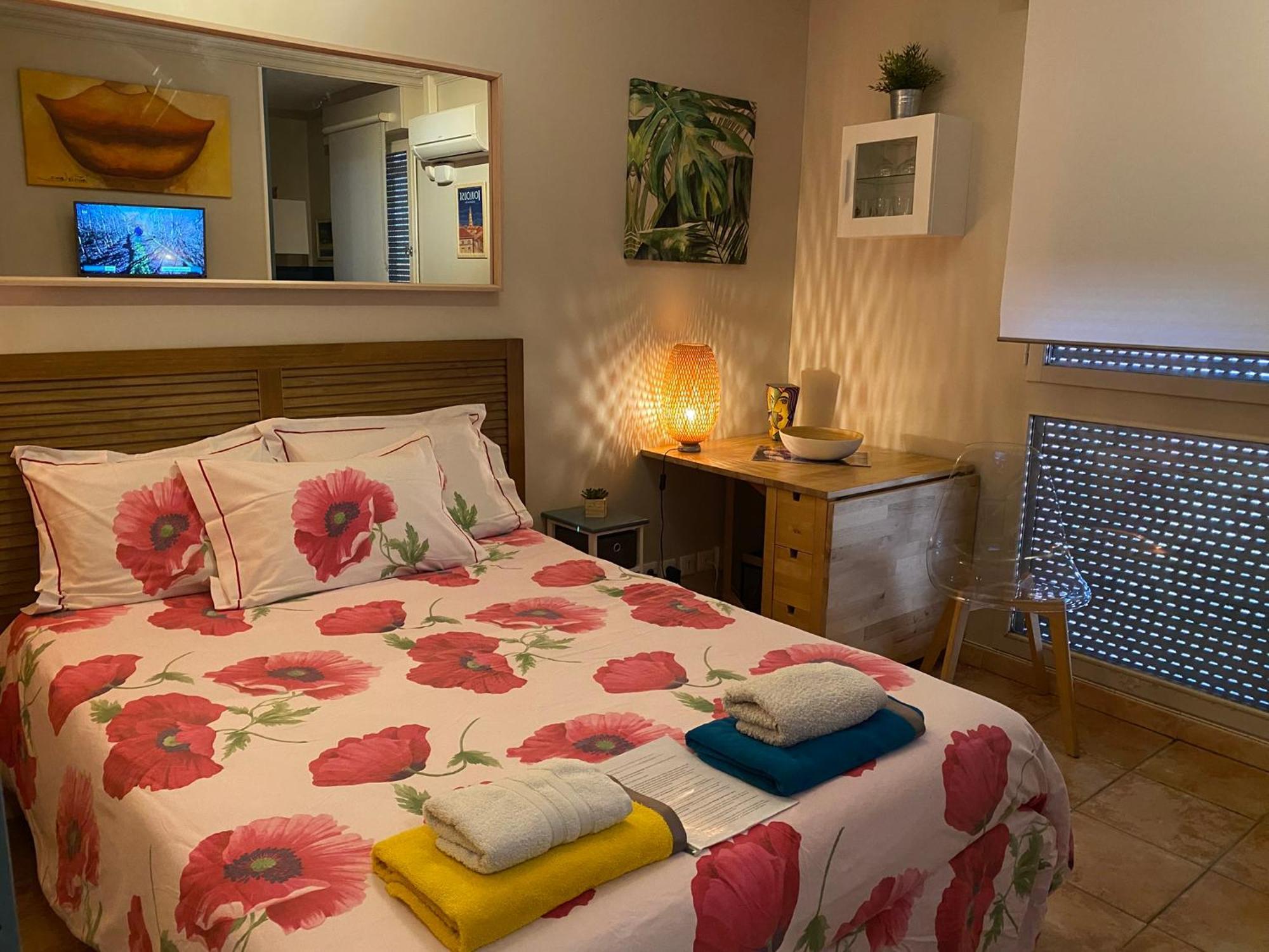 Apartment Meuble Tourisme Carmes 2 Etoiles, Entree Autonome,wifi, Climatise, Petit Parking Prive Toulouse